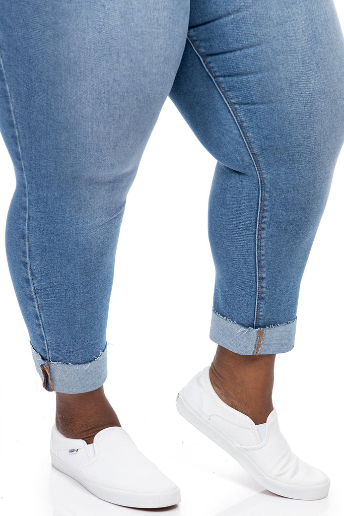 Sustainable Girlfriend Jeans in 18W - Laluxe Femme