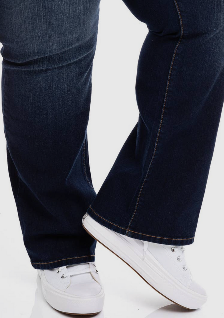 Plus size sustainable denim in bootcut