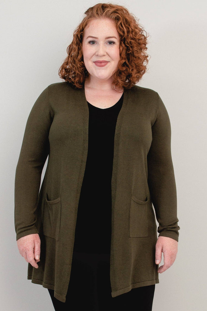 Green open front cardigan for plus size women | Plus Size Sustainable Fashion