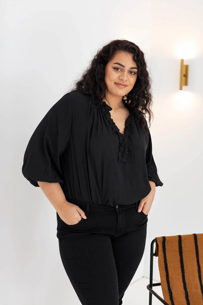 Black Blouse for Plus Size Women | Plus Size Sustainable Fashion