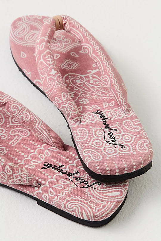 People slippers 2025